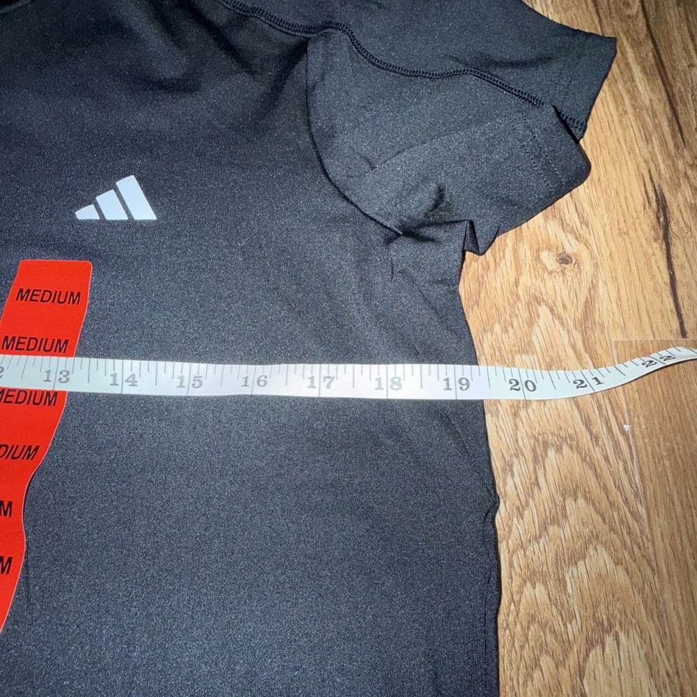 Adidas Women's ‎ Active Tee Size Medium Black - Picture 5 of 7